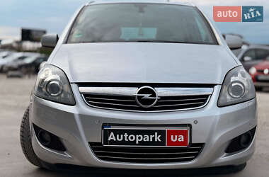 Минивэн Opel Zafira 2011 в 