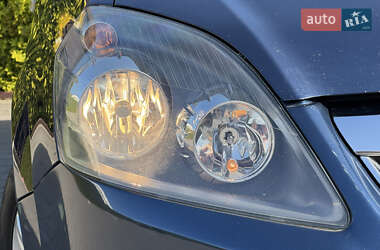 Мінівен Opel Zafira 2011 в 
