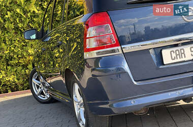 Мінівен Opel Zafira 2011 в 