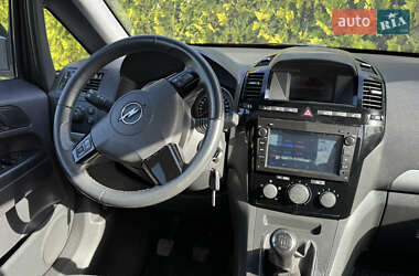 Мінівен Opel Zafira 2011 в 