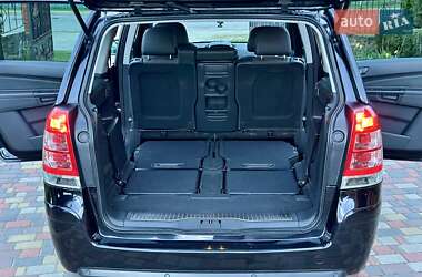 Минивэн Opel Zafira 2011 в 