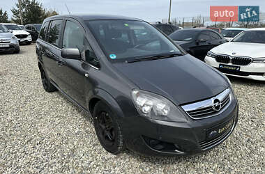 Минивэн Opel Zafira 2011 в 
