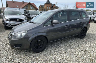 Минивэн Opel Zafira 2011 в 