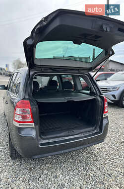 Минивэн Opel Zafira 2011 в 