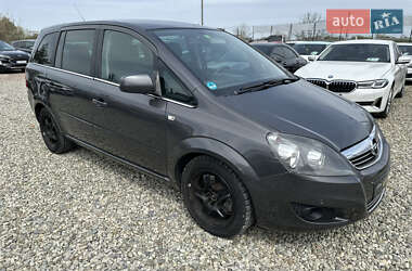 Минивэн Opel Zafira 2011 в 