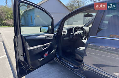 Мінівен Opel Zafira 2010 в 