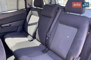 Мінівен Opel Zafira 2010 в 