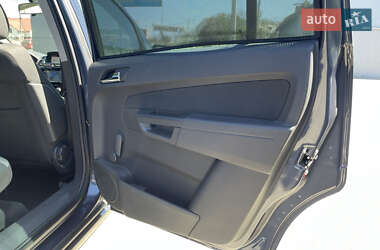 Мінівен Opel Zafira 2010 в 