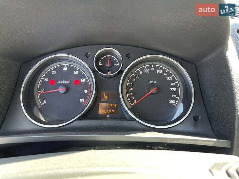 Минивэн Opel Zafira 2010 в Полтаве