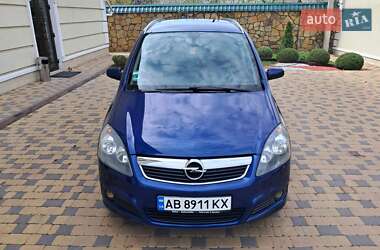 Минивэн Opel Zafira 2007 в 
