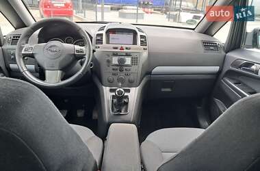 Минивэн Opel Zafira 2007 в 