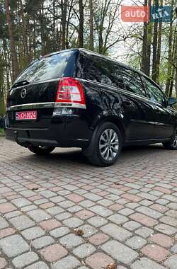 Мінівен Opel Zafira 2011 в 