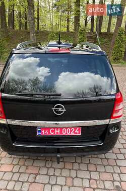 Мінівен Opel Zafira 2011 в 