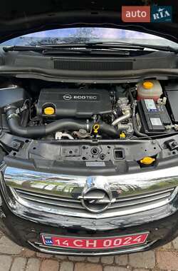 Мінівен Opel Zafira 2011 в 