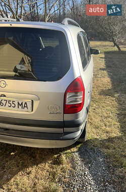 Минивэн Opel Zafira 2003 в 