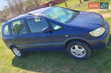 Минивэн Opel Zafira 2002 в Киеве