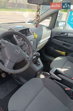 Минивэн Opel Zafira 2006 в 