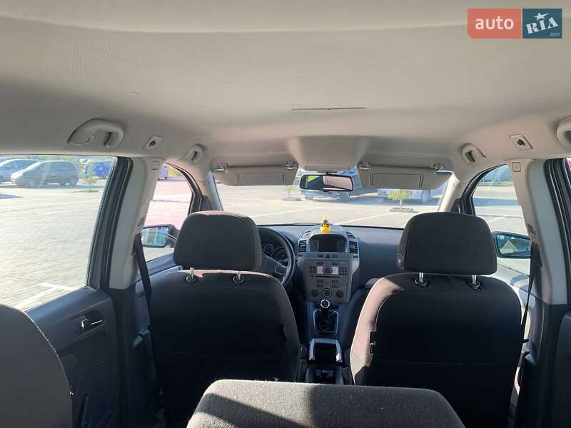 Минивэн Opel Zafira 2006 в Одессе