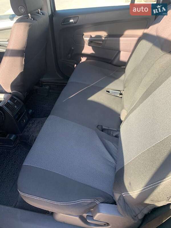 Минивэн Opel Zafira 2006 в Одессе