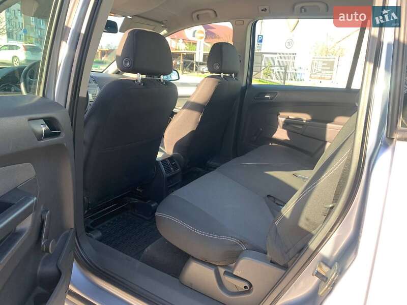 Минивэн Opel Zafira 2006 в Одессе