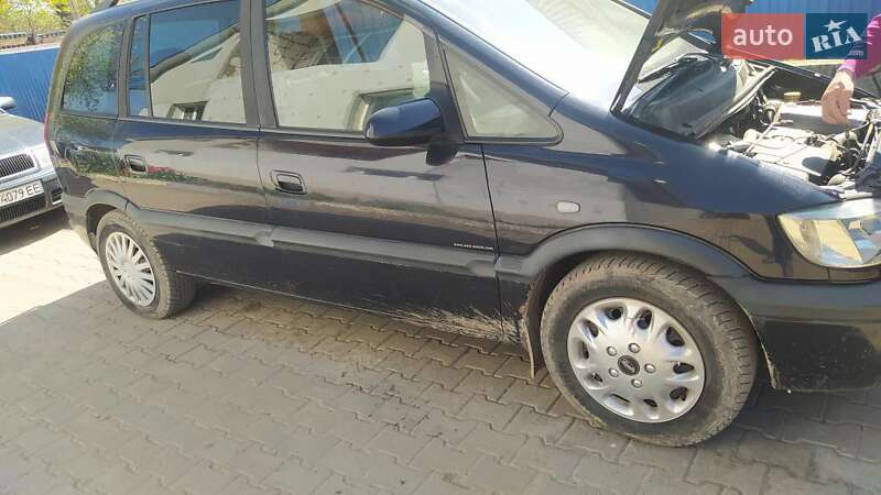 Мінівен Opel Zafira 2003 в Чорткові