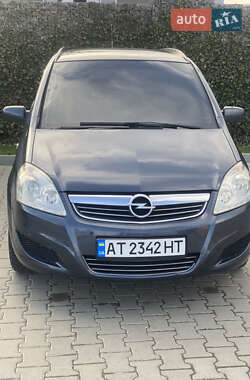 Минивэн Opel Zafira 2009 в 