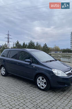 Минивэн Opel Zafira 2009 в 
