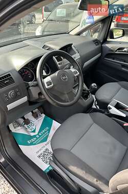 Минивэн Opel Zafira 2007 в 