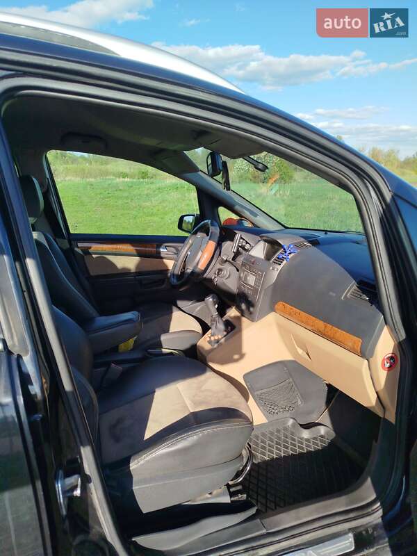 Мінівен Opel Zafira 2006 в Борзні