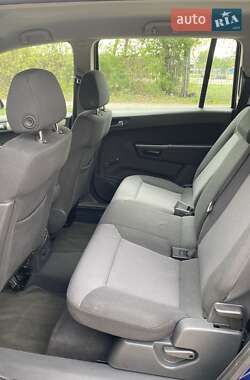 Минивэн Opel Zafira 2008 в 