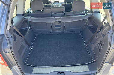 Мінівен Opel Zafira 2009 в 