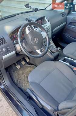 Минивэн Opel Zafira 2009 в 