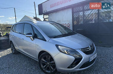 Минивэн Opel Zafira 2014 в 