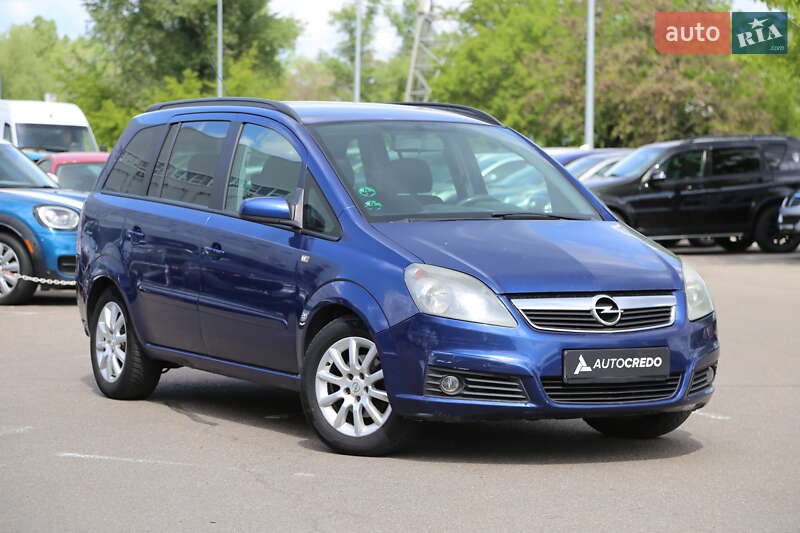 Минивэн Opel Zafira 2005 в 