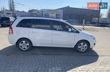 Минивэн Opel Zafira 2013 в 