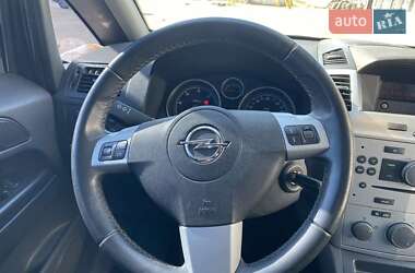 Минивэн Opel Zafira 2013 в 