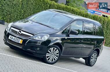 Мінівен Opel Zafira 2013 в 