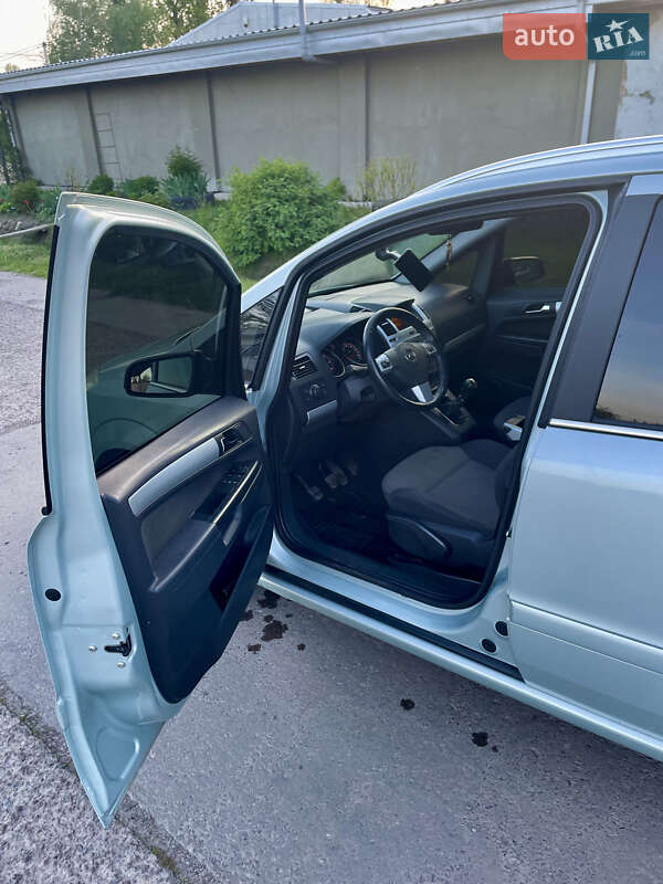 Мінівен Opel Zafira 2009 в Нововолинську фото 5 Мінівен Opel Zafira 2009 в Нововолинську