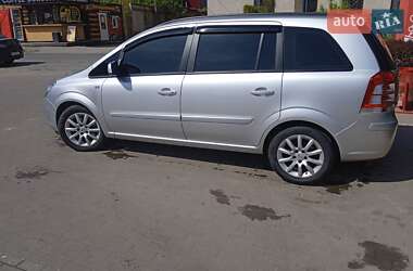 Минивэн Opel Zafira 2013 в 