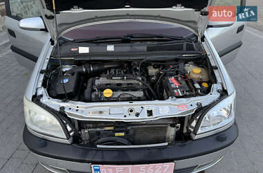 Минивэн Opel Zafira 2003 в 