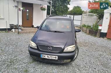 Мінівен Opel Zafira 2002 в Рівному