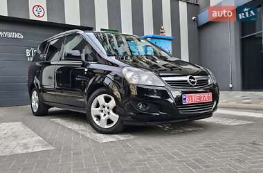 Минивэн Opel Zafira 2010 в 
