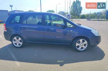 Минивэн Opel Zafira 2008 в 