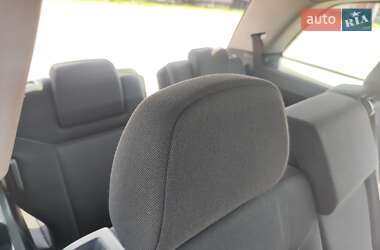 Минивэн Opel Zafira 2008 в 