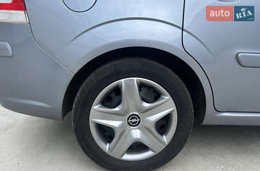 Мінівен Opel Zafira 2009 в 