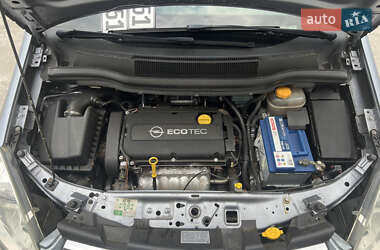 Мінівен Opel Zafira 2009 в 