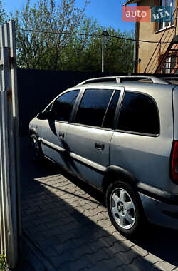 Минивэн Opel Zafira 2000 в 