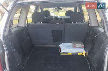 Минивэн Opel Zafira 2002 в 