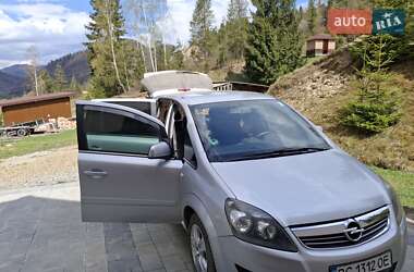 Минивэн Opel Zafira 2011 в 