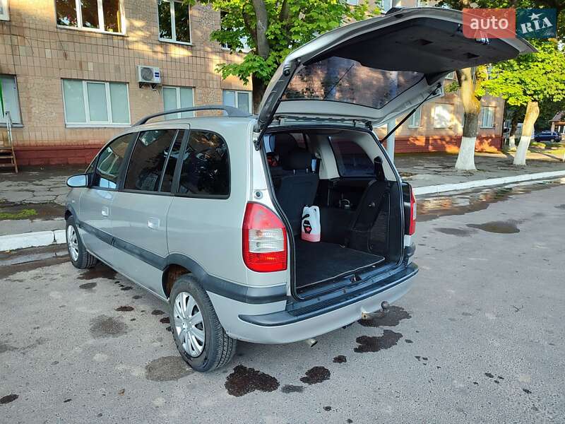 Мінівен Opel Zafira 2003 в Рівному